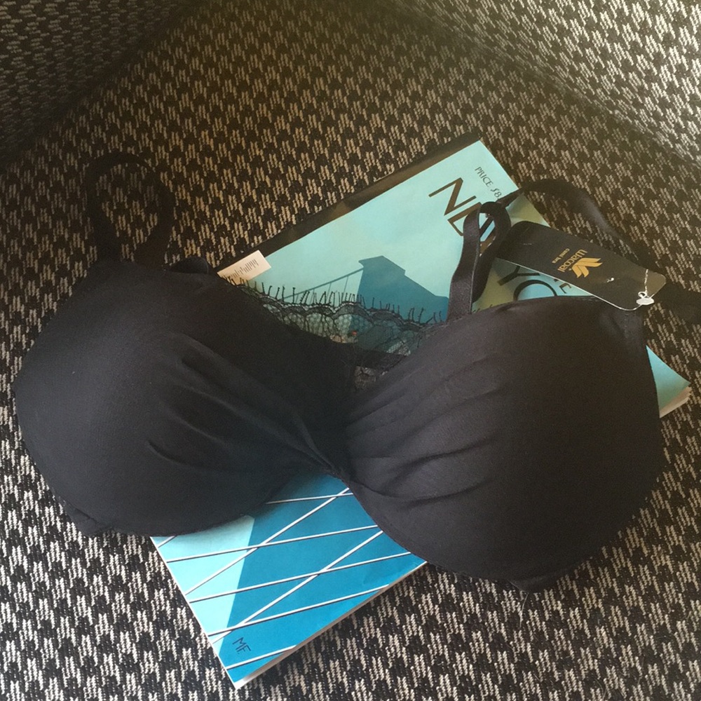NWT Wacoal black bra